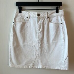 LOFT White Denim Skirt size 4 pristine!